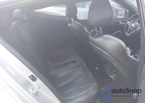 2016 Hyundai Veloster Turbo z USA, uszkodzony, nr VIN KMHTC6AE4GU268825